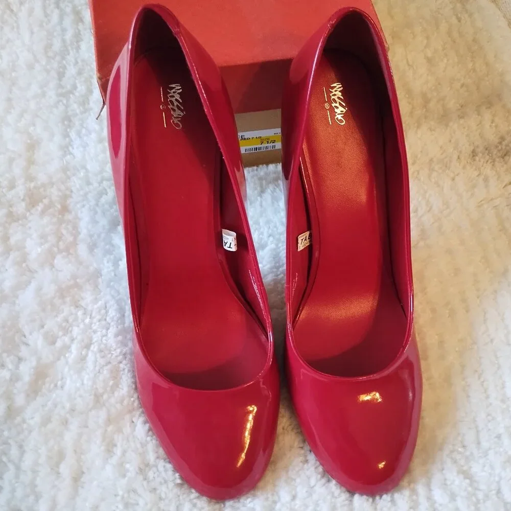 Mossimo Pearce Pumps - Picture 2 of 3